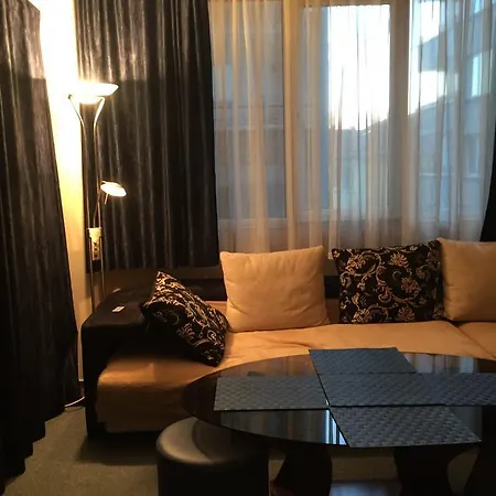 Alexandrov Residence Apartments *