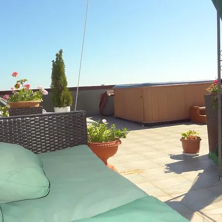 Апартаменты Alexandrov Residence Apartments