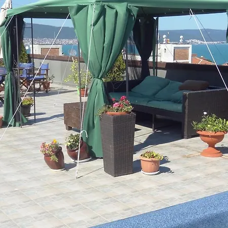 Alexandrov Residence Apartments Апартаменты *